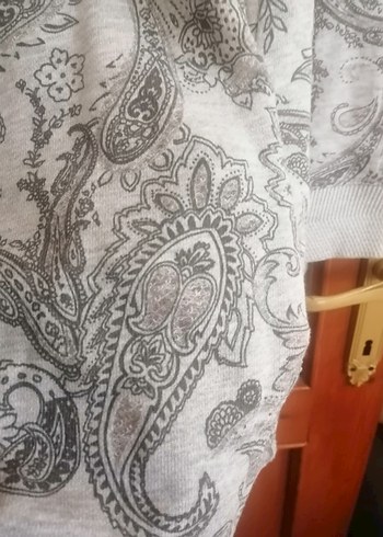 Gri Desenli Kadın Sweatshirt - Görsel 3