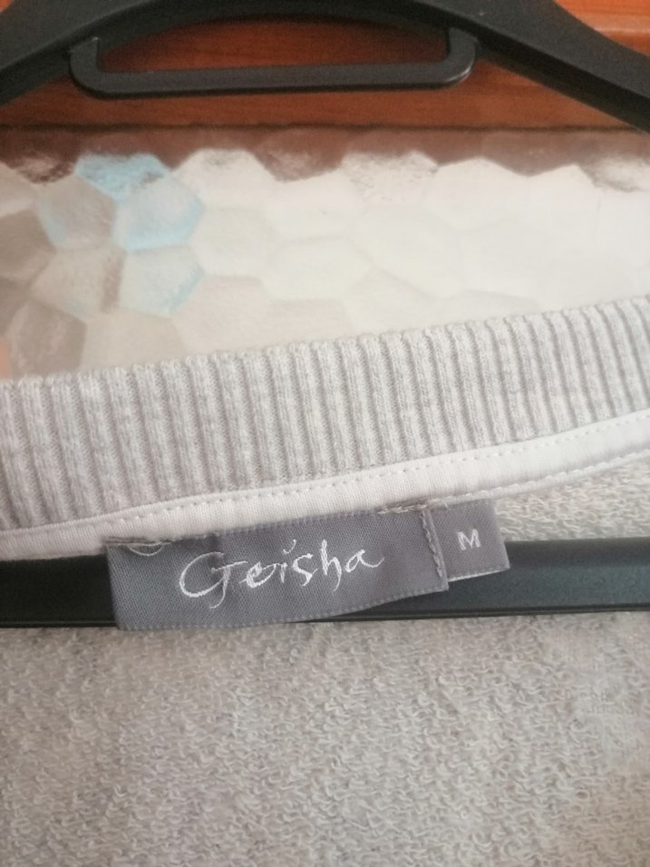 Gri Desenli Kadın Sweatshirt - Görsel 2