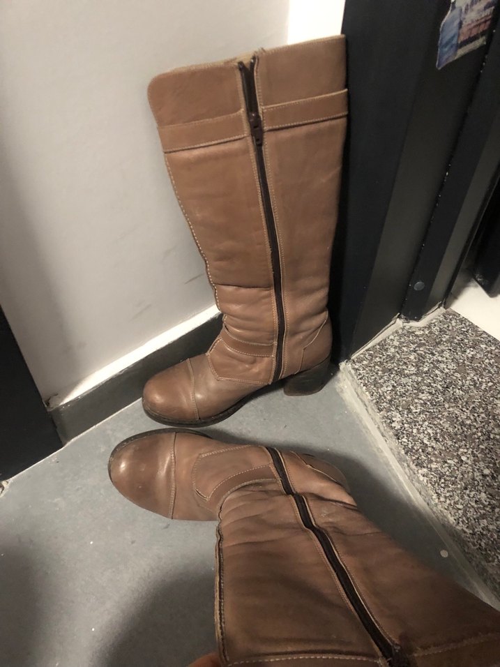 Bej Deri Tokalı Diz Üstü Kadın Çizme - Görsel 3