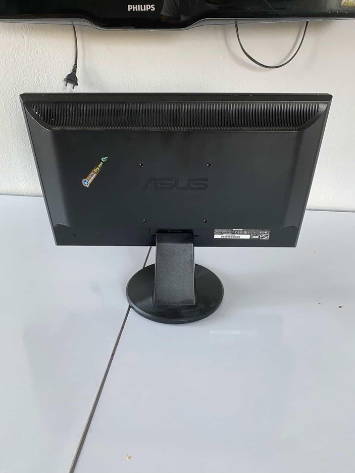 ASUS VW190DE 18.5 LCD Monitör - Görsel 2