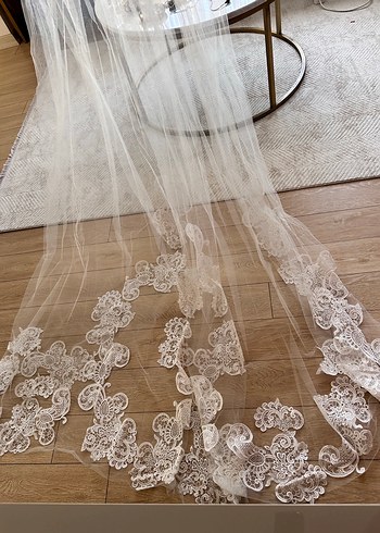 Oleg Cassini Güpürlü Balık Model Gelinlik - Görsel 11