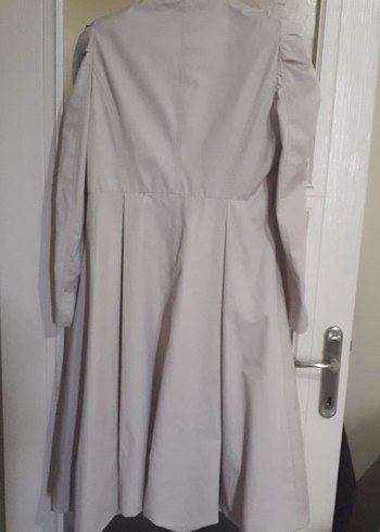 Düğmeli Uzun Bej Kadın Trençkot - Görsel 2