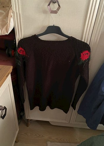 Siyah Nakışlı Örgü Kadın Kazak - Görsel 4