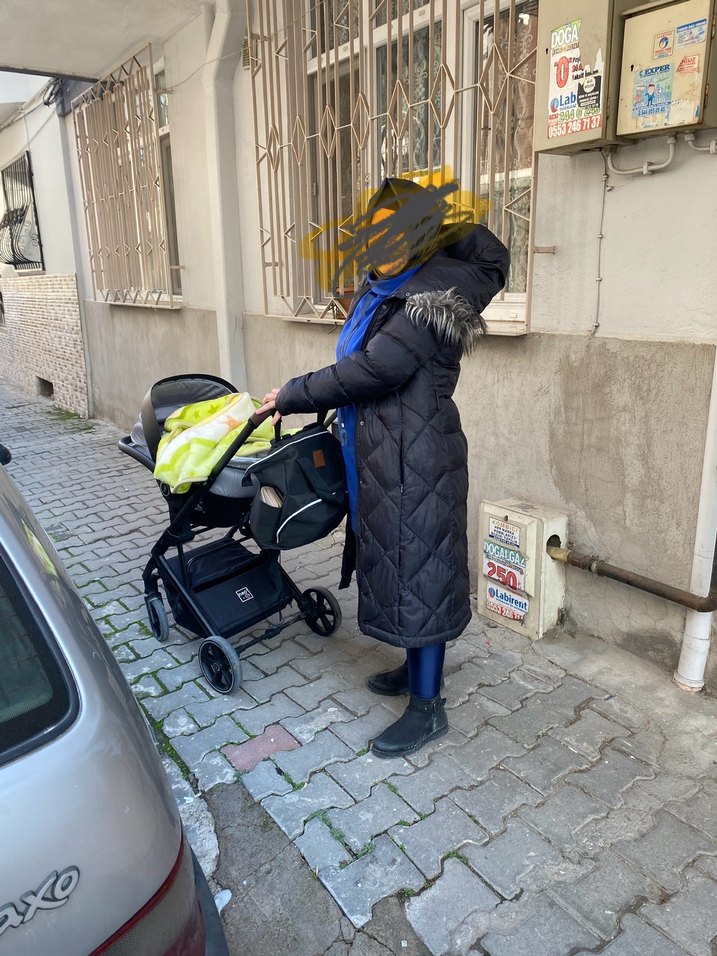 Mizalle marka Kürk Detaylı Siyah Kadın Kışlık Mont - Görsel 4