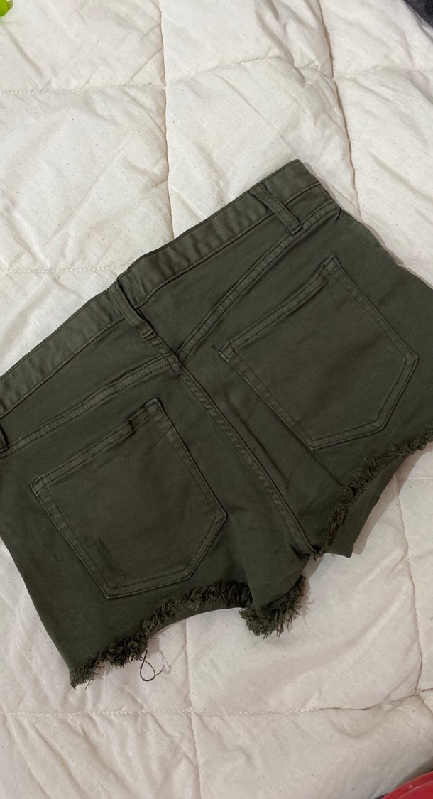 Kadın Haki Renk Düğmeli Kot Şort - Görsel 2