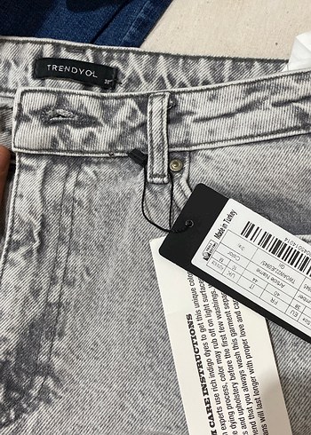 Gri Düğmeli Bol Kesim Midi Kot Pantolon - Görsel 2