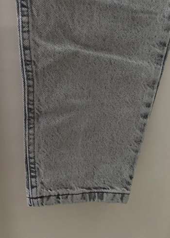 Gri Düğmeli Bol Kesim Midi Kot Pantolon - Görsel 3