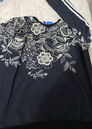 Dantelli Baskılı Siyah Kadın Sweatshirt - Görsel 4