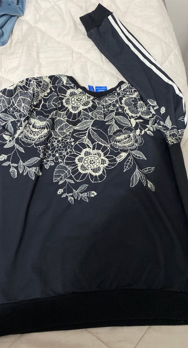 Dantelli Baskılı Siyah Kadın Sweatshirt - Görsel 4