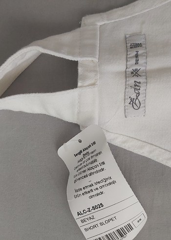 Kızlar için Beyaz Pamuklu Askılı Tulum - Görsel 2