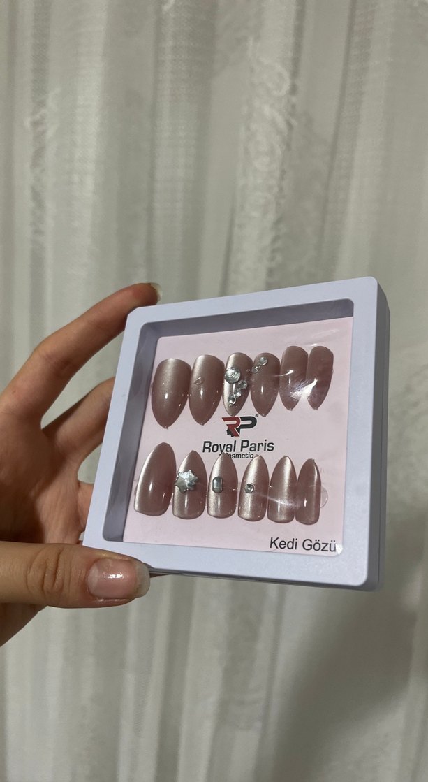 Bej Royal Paris Takma Tırnak Seti ve Fırçalı Yapıştırıcı - Görsel 3