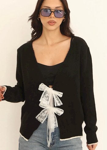 Bej V Yaka Düğmeli Kadın Hırka - Görsel 3