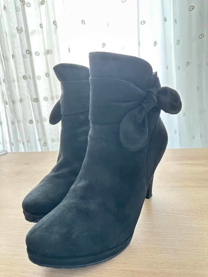 Siyah Süet  Topuklu Bot - Görsel 2