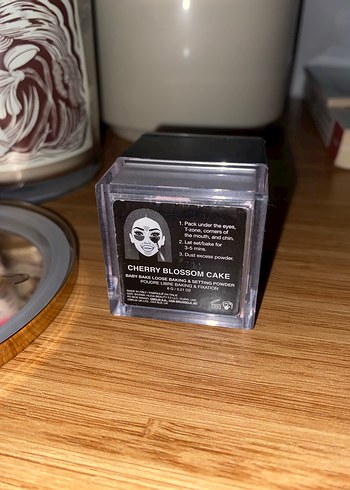 Huda Beauty Mini Cherry Blossom Pudra - Görsel 2
