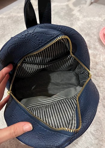 Michael Kors Lacivert Deri Sırt Çantası - Görsel 2