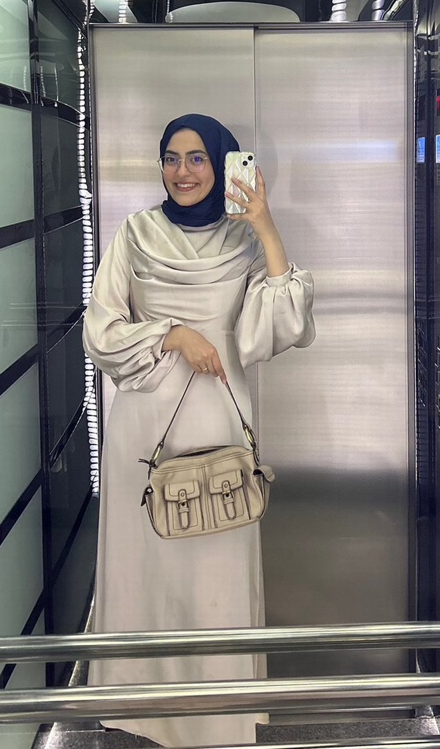 Taş Rengi Saten Tesettür Abiye - Görsel 3