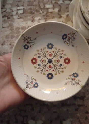 Çiçek Desenli Beyaz Tabak - Görsel 2