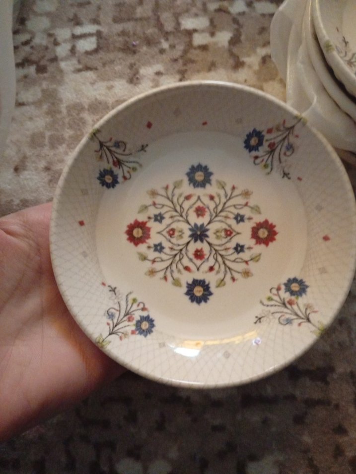 Çiçek Desenli Beyaz Tabak - Görsel 2