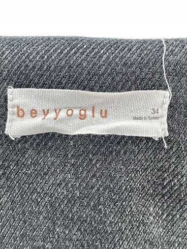 34 Beden çeşitli Renk Beyoğlu Butik Blazer %70 İndirimli.