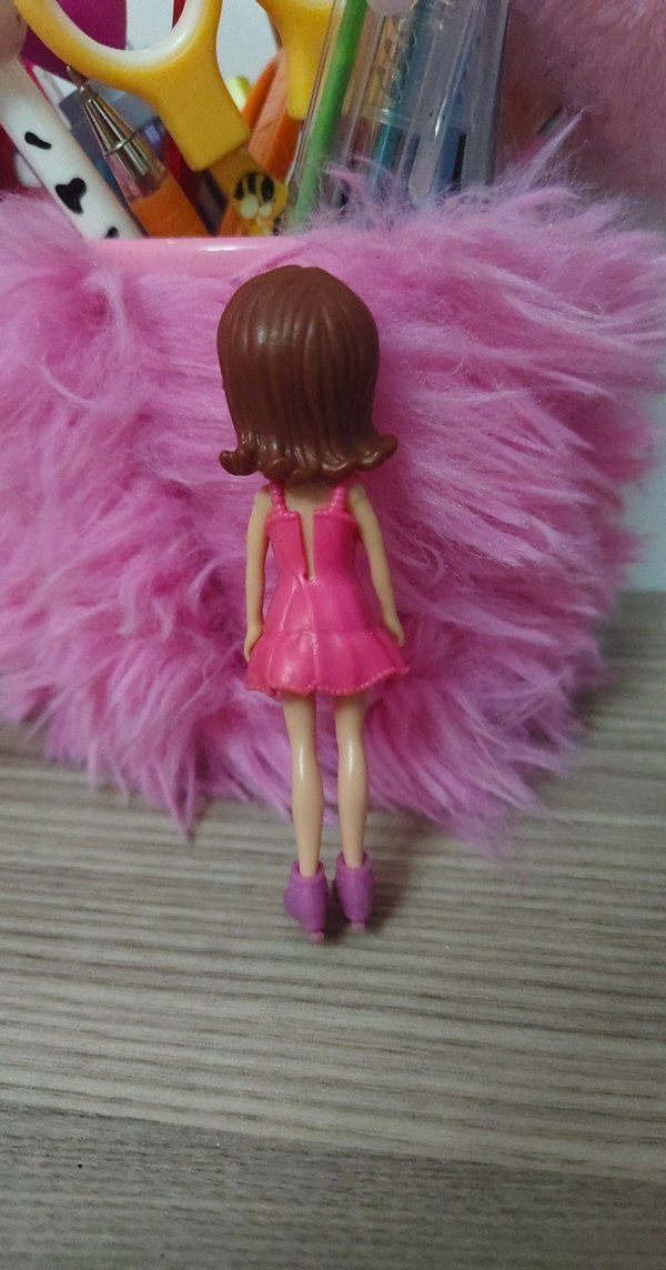 Pembe Elbise ve Mor Ayakkabılı Polly Pocket - Görsel 2
