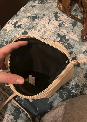  Beden Bej Deri Fermuarlı Kadın Çapraz Çanta