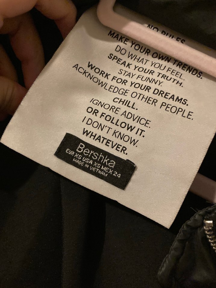 Siyah şişme mont - Görsel 2