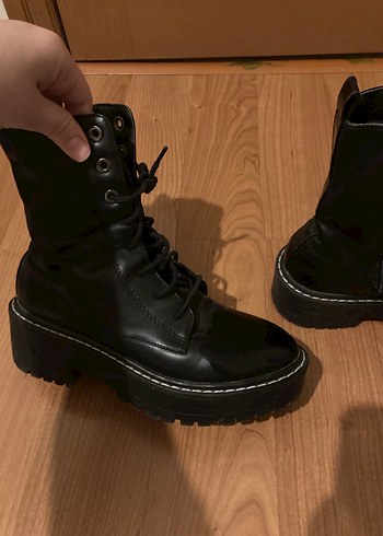 Kadın Siyah Deri Gotik Botlar - Görsel 2