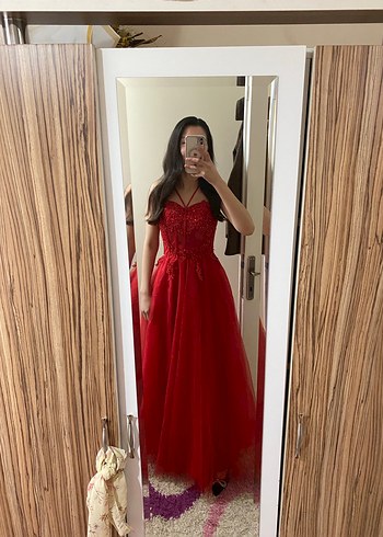 Uzun Kırmızı Transparan Straplez Kadın Abiye - Görsel 4