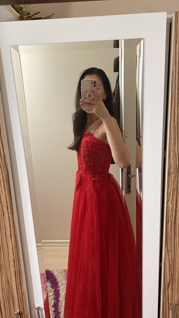 Uzun Kırmızı Transparan Straplez Kadın Abiye - Görsel 2