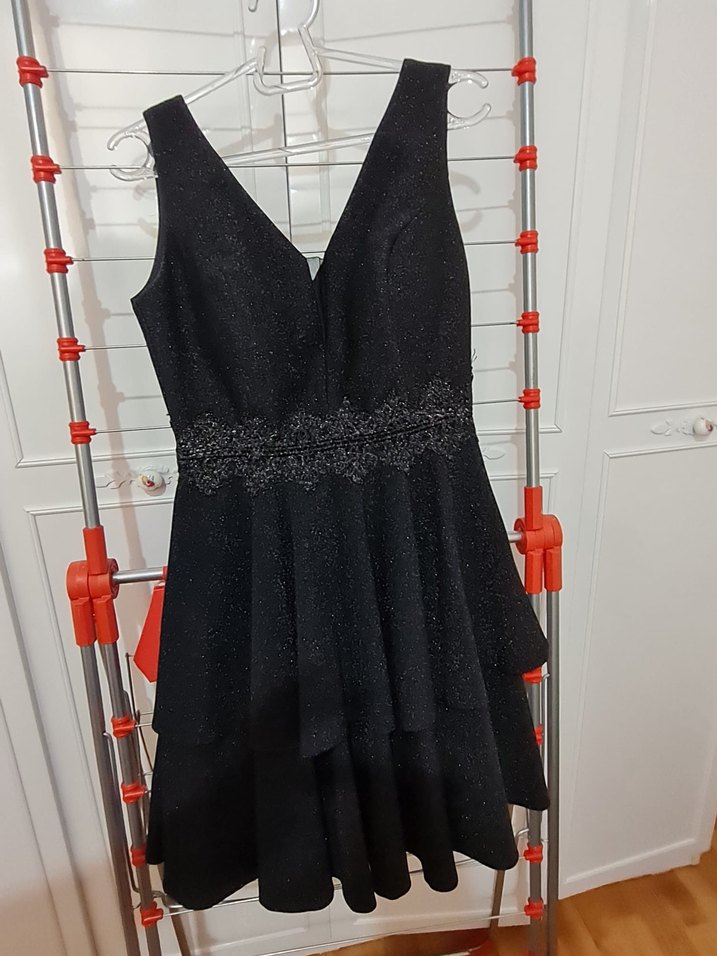 Siyah Nakışlı V Yaka Mini Abiye Elbise - Görsel 3