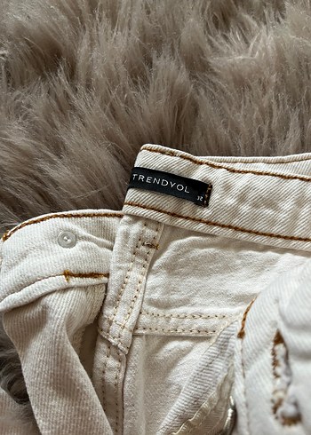 Kadın BeyazPantolon - Görsel 2