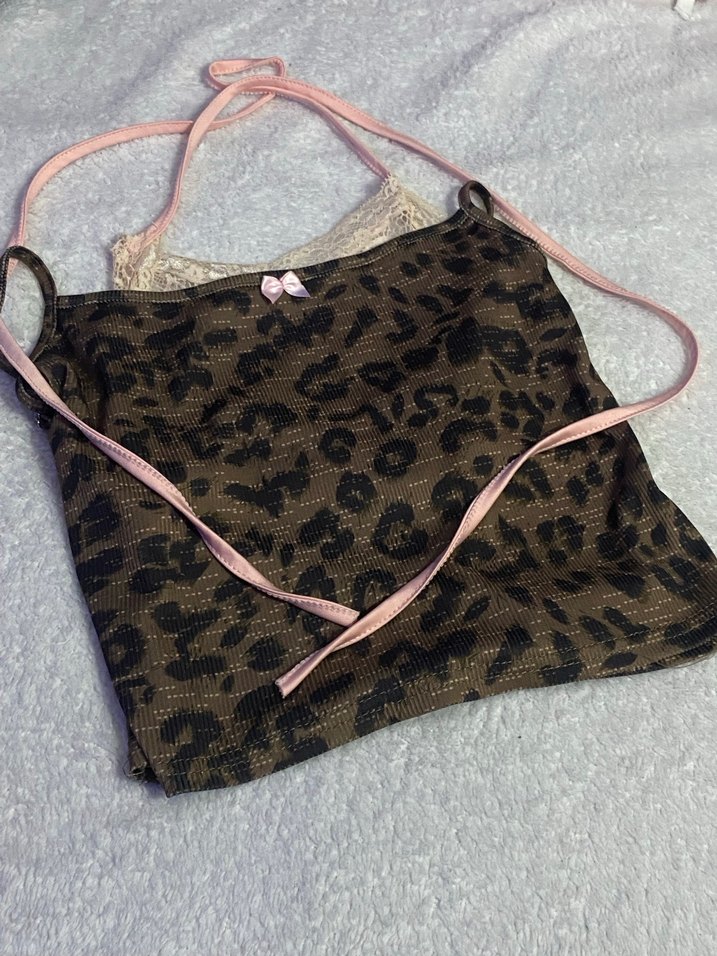 Dantel  detaylı askılı crop - Görsel 3