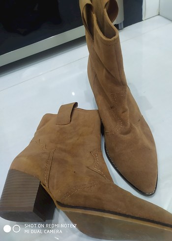 38 Beden Bej Süet Kadın Dolgu Topuk Bot