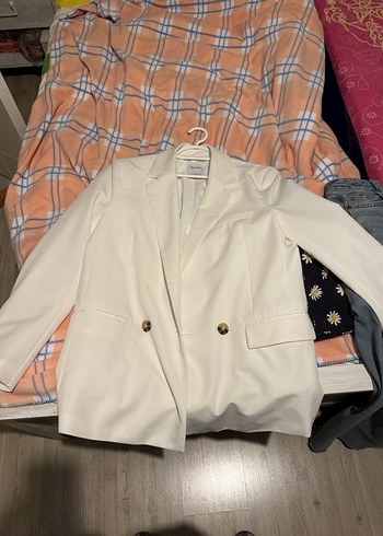 Bershka Beyaz Düğmeli Kadın Blazer - Görsel 2