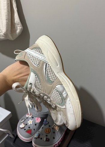 Zara Beyaz Bağcıklı Kadın Spor Ayakkabı - Görsel 6