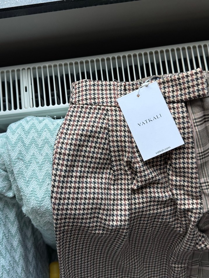 Vatkalı Bej Ekose Desenli Kadın Kumaş Pantolon - Görsel 4