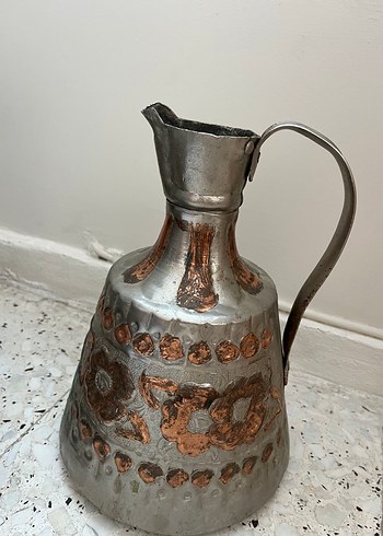 Diger Gri Bakır Detaylı Vazo