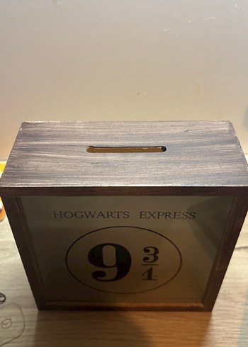 Hogwarts Express 9 3/4 Ahşap Kumbara - Görsel 2