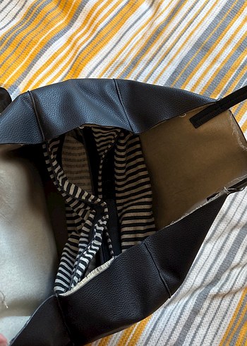 Siyah Deri Kadın Çanta - Görsel 3