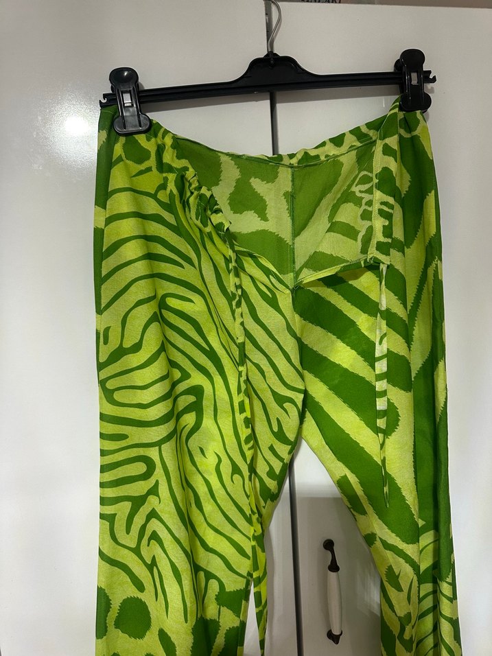 Yeşil Batik Desenli Bol Kesim şifon pareo - Görsel 2