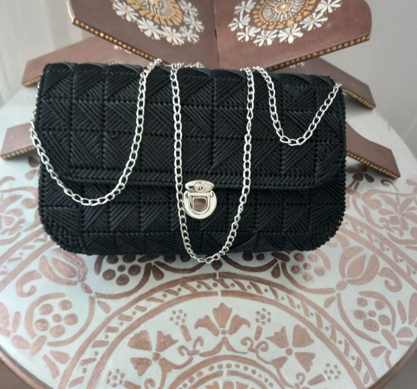 Zincir Detaylı Siyah Kadın El Çantası - Görsel 2