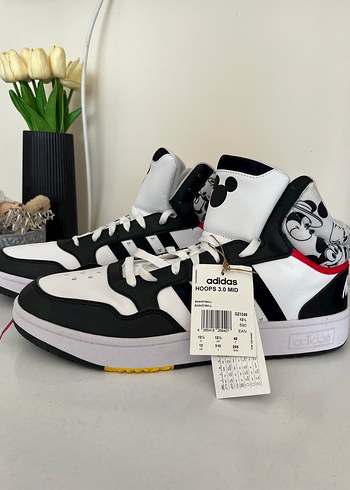 45 Beden Adidas Baskılı Beyaz Siyah Basketbol Ayakkabısı