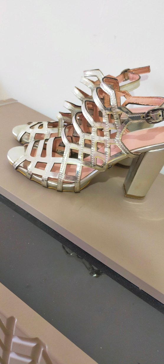 Topuklu ayakkabı - Görsel 3