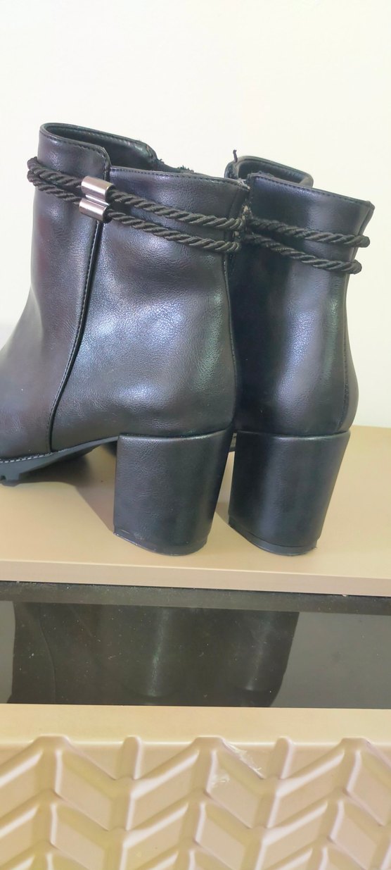 siyah topuklu bot - Görsel 3