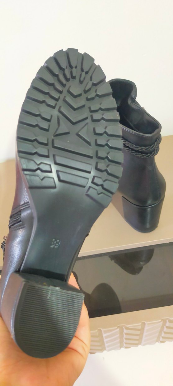 siyah topuklu bot - Görsel 4