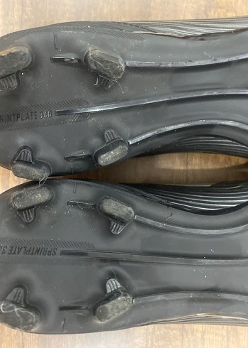 41 Beden siyah Renk Adidas F50 League Krampon Numarası~40.5 Ürün Rengi~