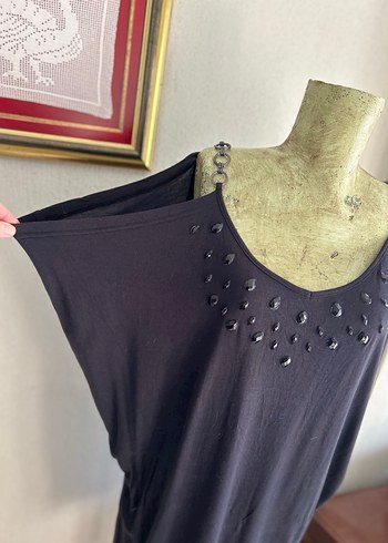 Zincir askılı ve taş detaylı salaş elbise - Görsel 4