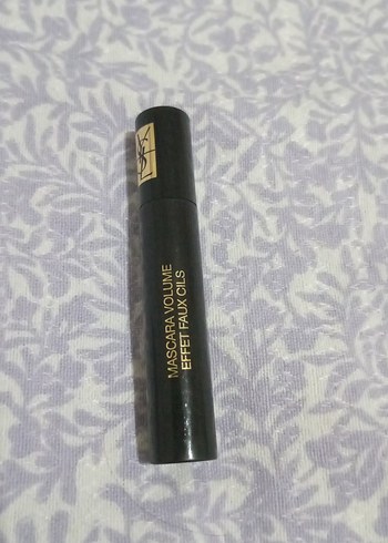 Diğer Parlak Siyah Maskara - Yves Saint Laurent