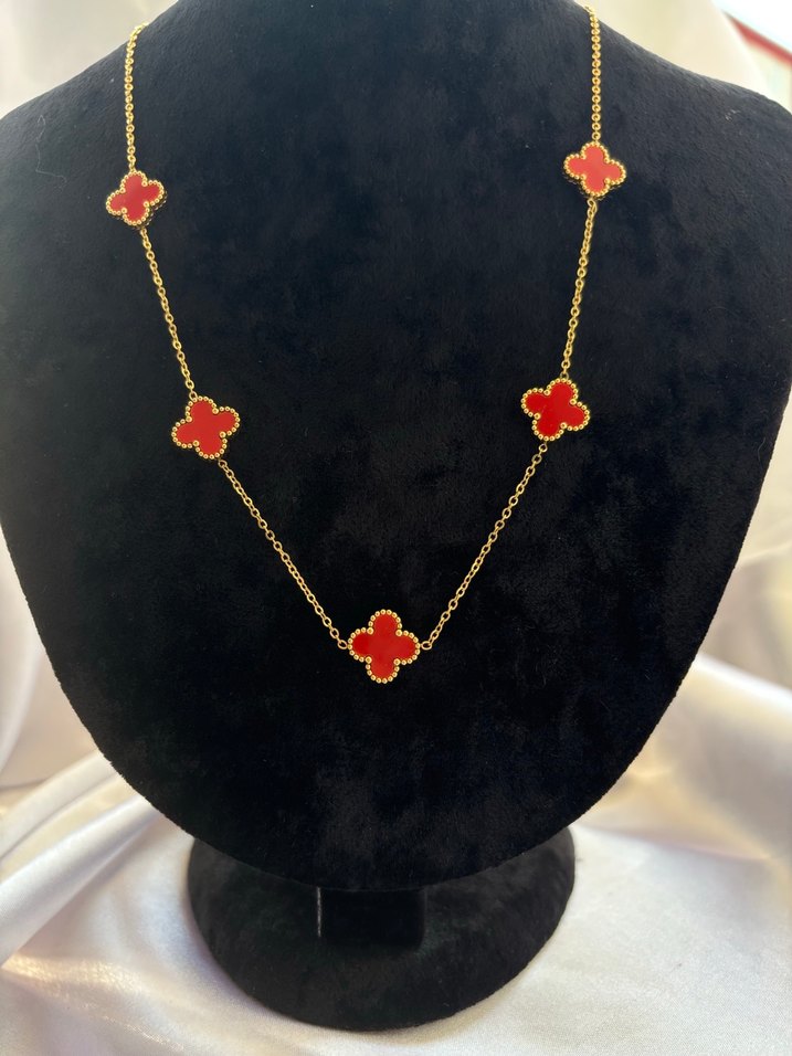 Kırmızı Yonca Kolye - Görsel 2