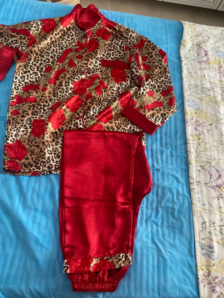 Kırmızı İşlemeli Mini Hamile Şortu - Görsel 3